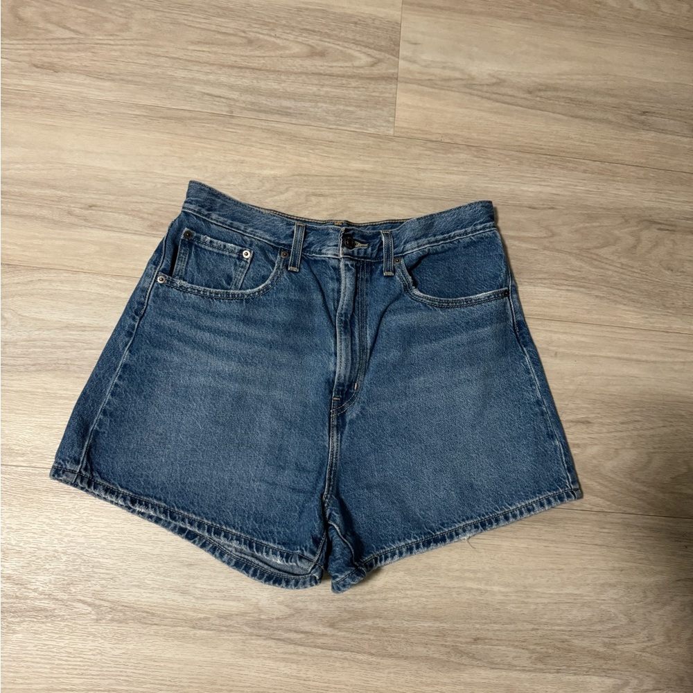 Levi High Waisted Loose Short